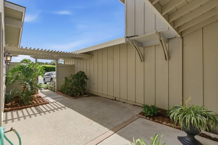 480 Ridgemark Drive, Hollister, California 95023