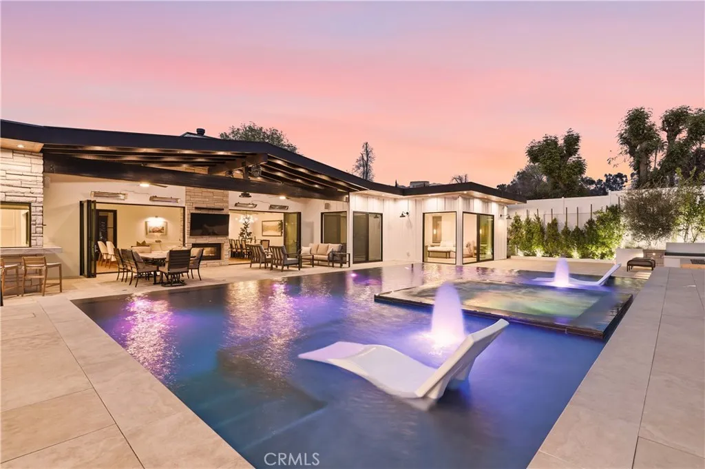 Immaculate pool, backyard and property!