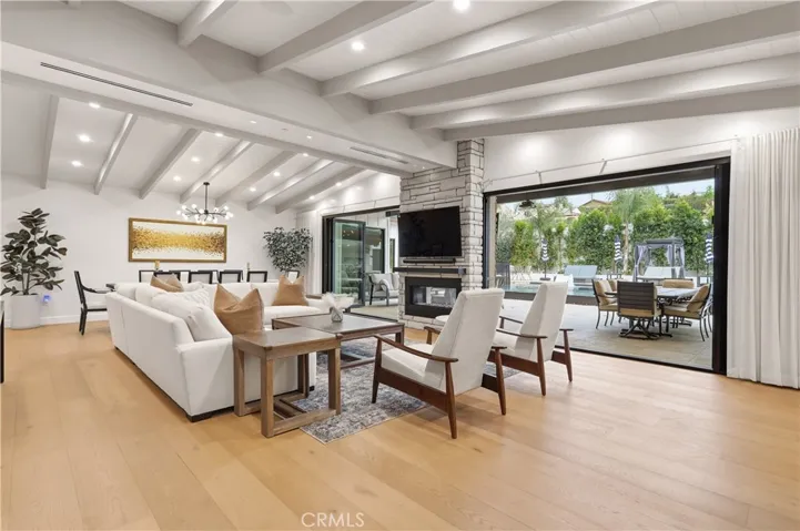 Wide open floor plan with the ultimate indoor/ outdoor feel!