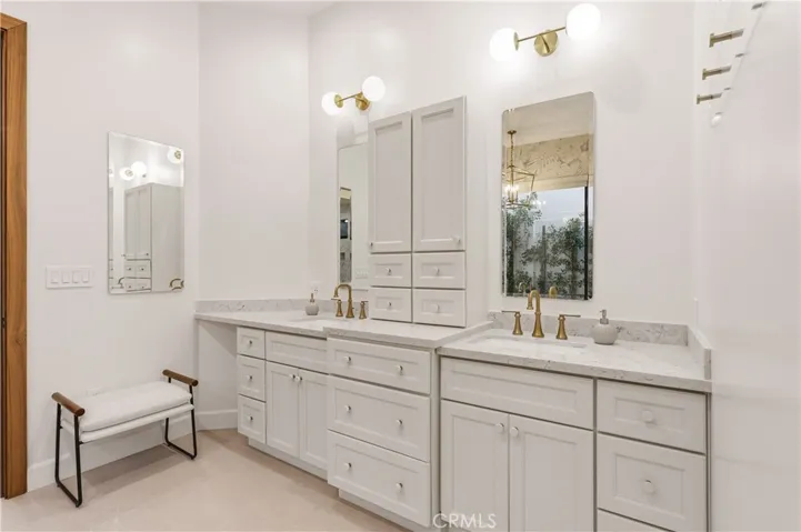 Master bathroom with his & hers sinks.