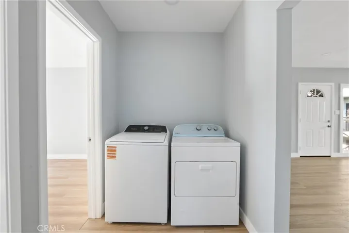 LAUNDRY AREA/ROOM