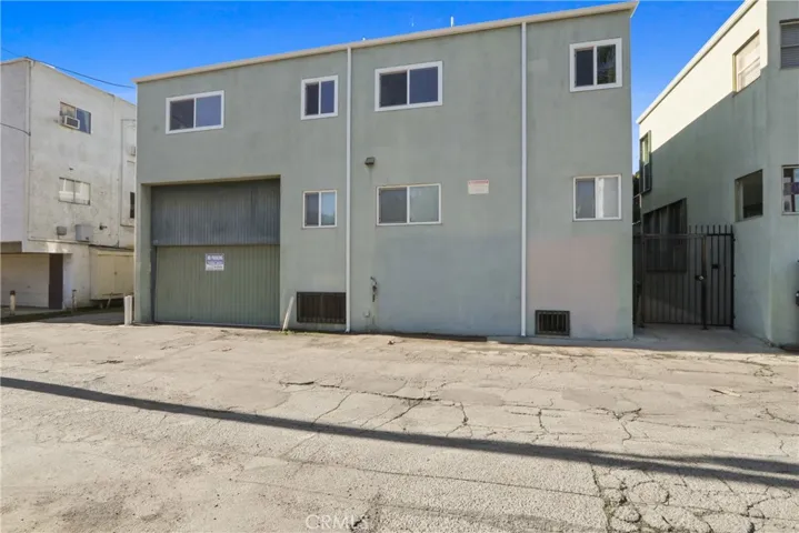 GARAGE ENTRANCE