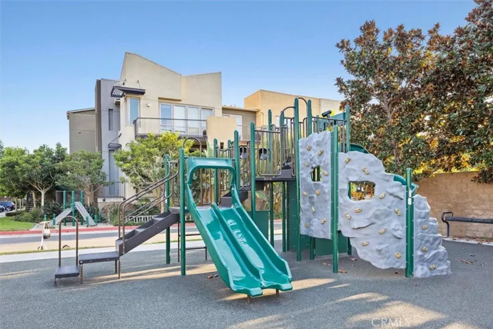 5506 W 149th Place 5, Hawthorne, California 90250