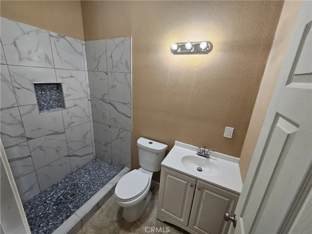 18995 Gentian Avenue, Riverside, California 92508
