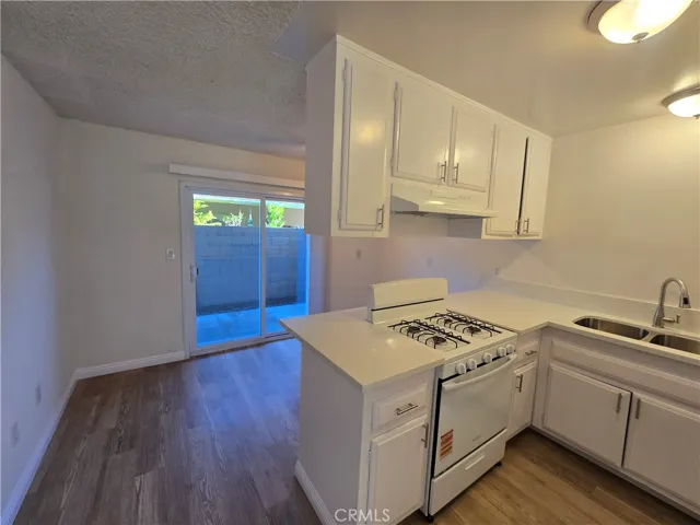 2718 Florida B, Huntington Beach, California 92648