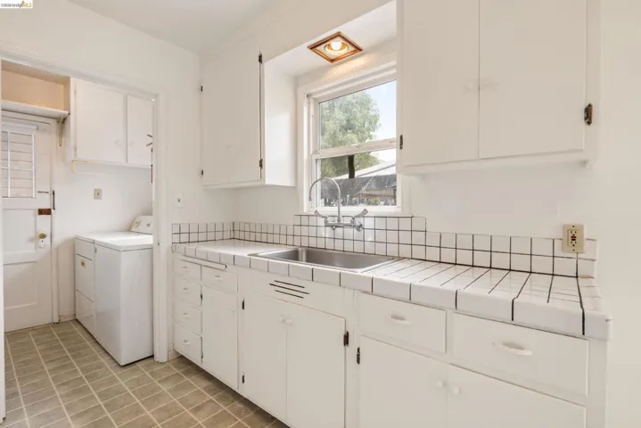 1912 Lafayette St, Alameda, California 94501