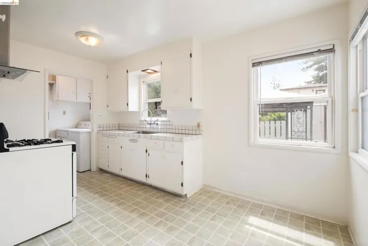 1912 Lafayette St, Alameda, California 94501