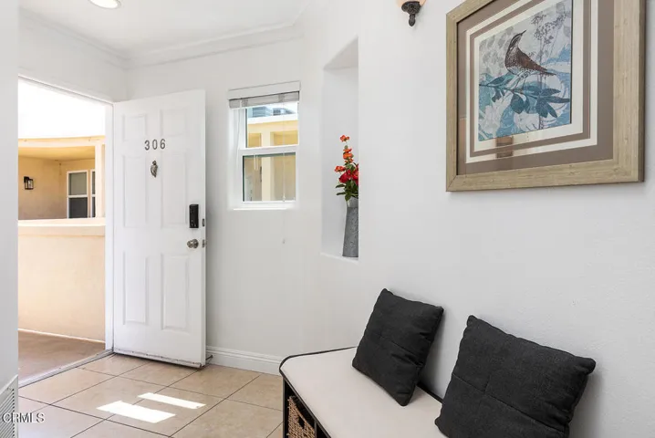 5703 Laurel Canyon Blvd #306 005-mls