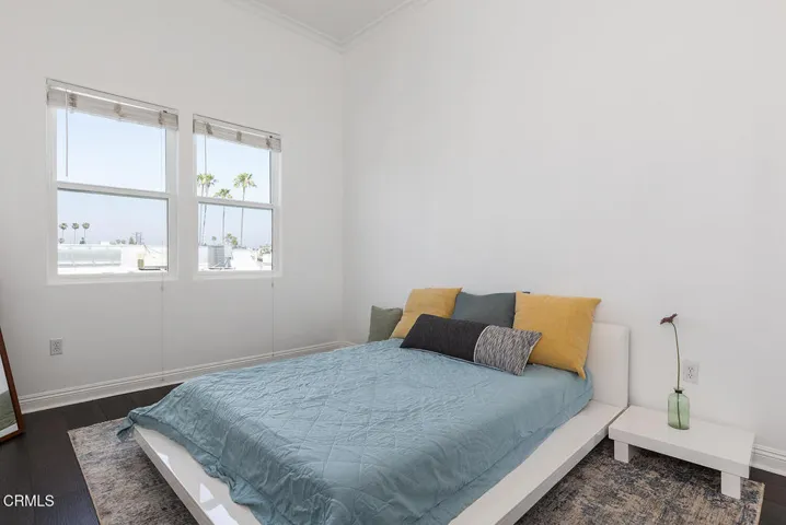 5703 Laurel Canyon Blvd #306 014-mls