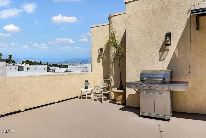 5703 Laurel Canyon Blvd #306 003-mls