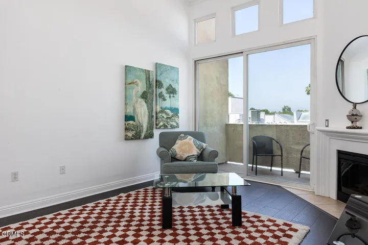 5703 Laurel Canyon Blvd #306 007-mls