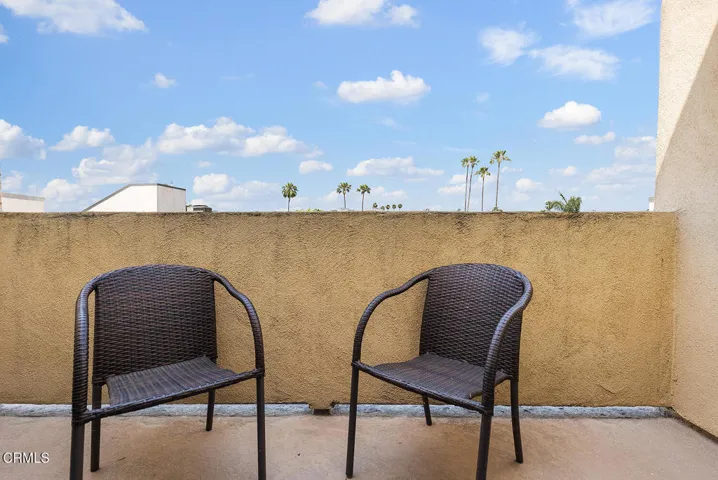 5703 Laurel Canyon Blvd #306 008-mls