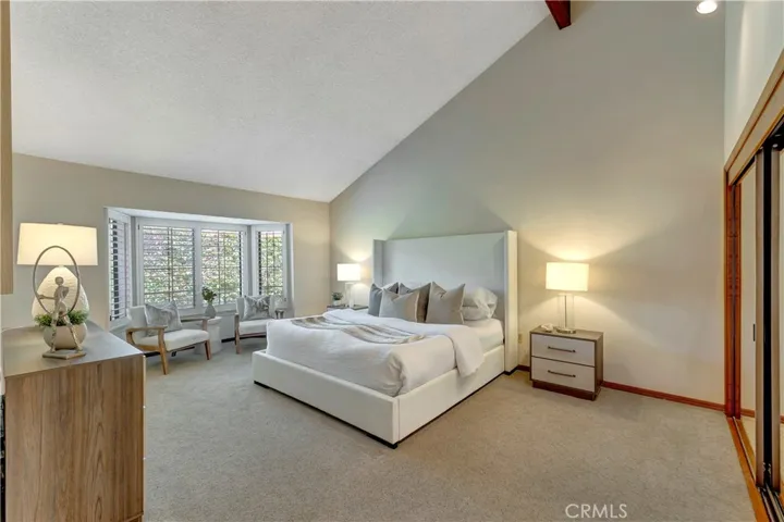 SOARING BEAMED CEILING