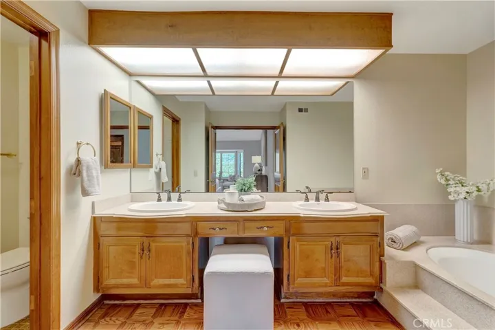 PRIMARY BATHROOM, PARQUET FLOORING