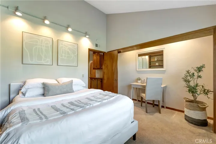 CLOSET AREA