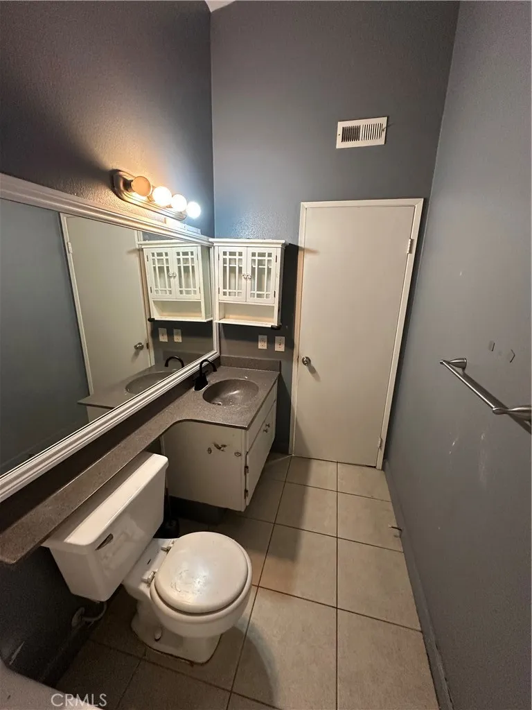 Upstairs Bathroom