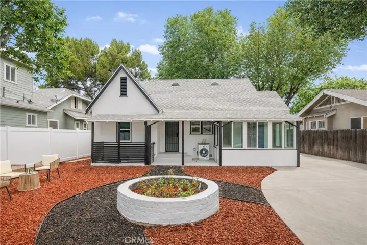 612 King Street, Monrovia, California 91006