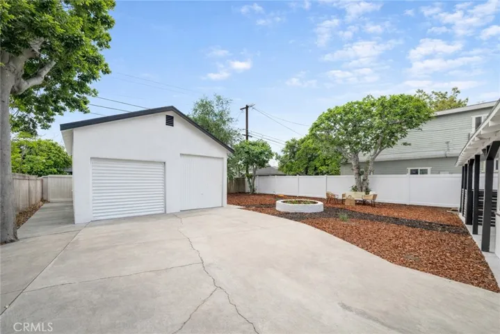 612 King Street, Monrovia, California 91006