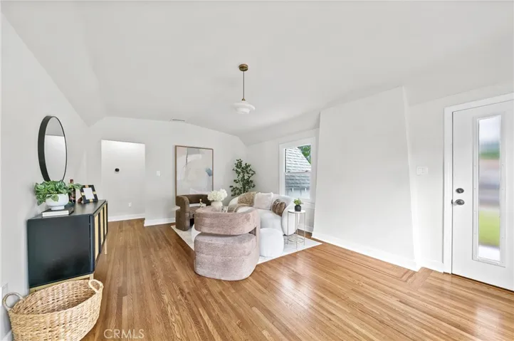 612 King Street, Monrovia, California 91006