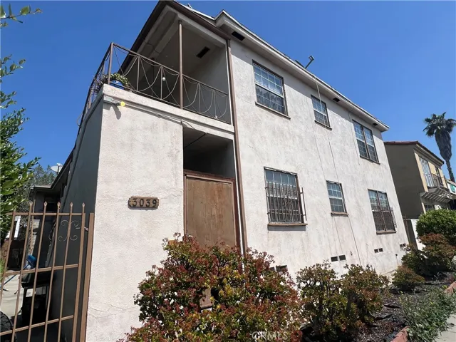 3039 W Vernon, Los Angeles, California 90008