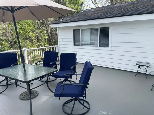 Large deck area