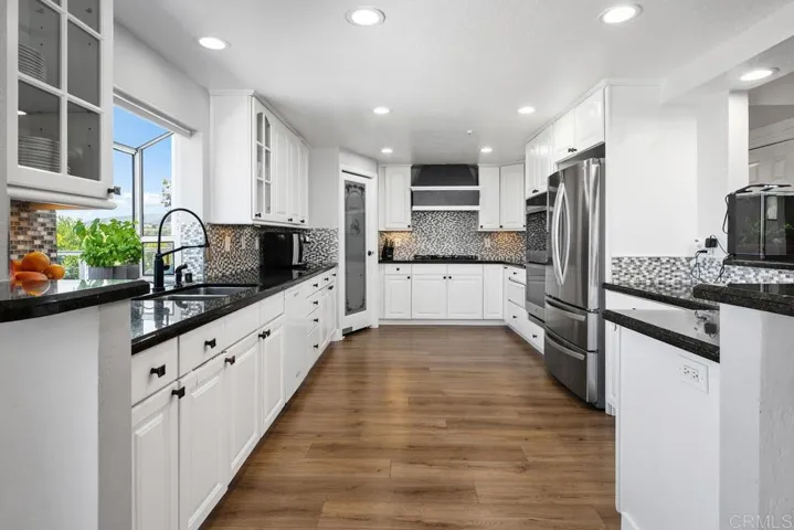 1629 Via Allondra, San Marcos, California 92078