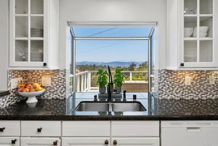 1629 Via Allondra, San Marcos, California 92078
