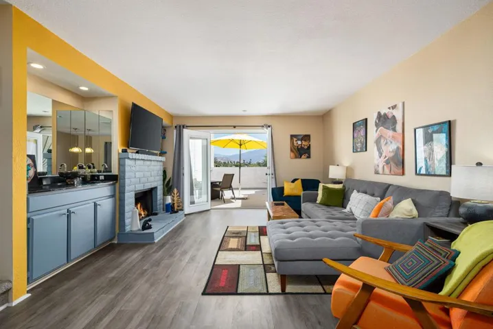 280 S Avenida Caballeros 268