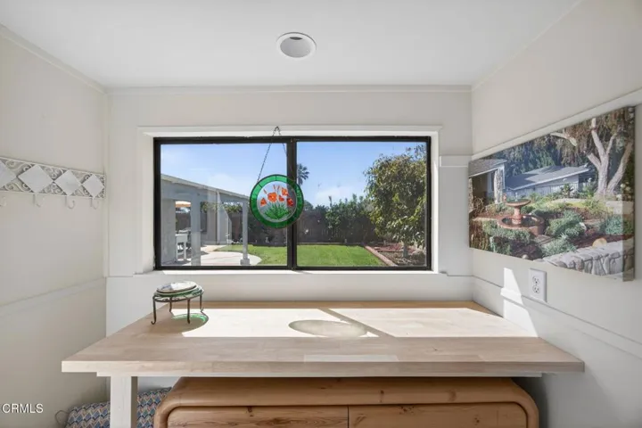 35-web-or-mls-UpmarketMedia-6256Fre-127