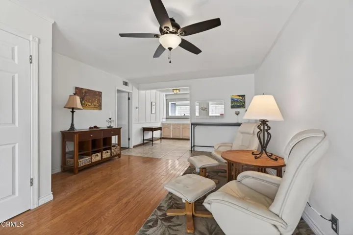 10-web-or-mls-UpmarketMedia-6256Fre-053