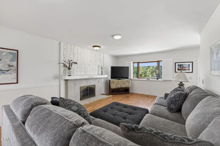 22-web-or-mls-UpmarketMedia-6256Fre-088