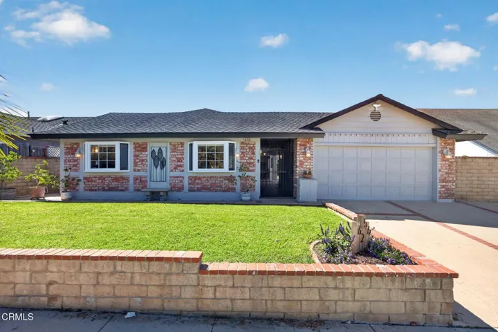 2-web-or-mls-UpmarketMedia-6256Fre-007