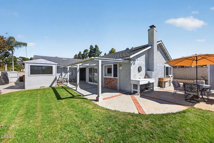38-web-or-mls-UpmarketMedia-6256Fre-032