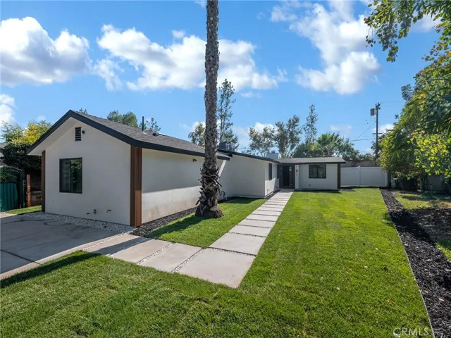 20528 Hamlin Street, Winnetka, California 91306