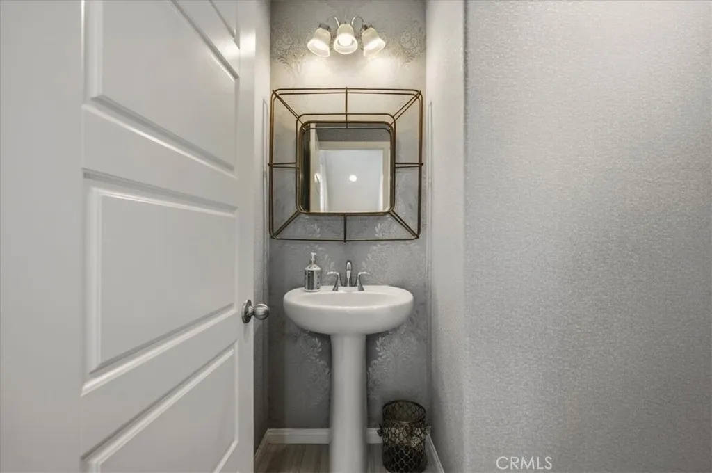 1st Floor Bathroom