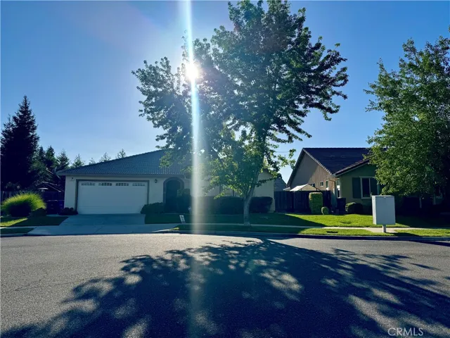 4861 Langley Way, Merced, California 95348