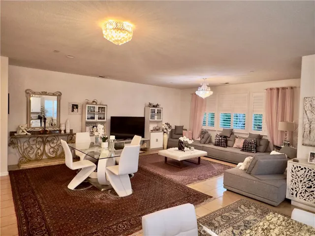 4861 Langley Way, Merced, California 95348