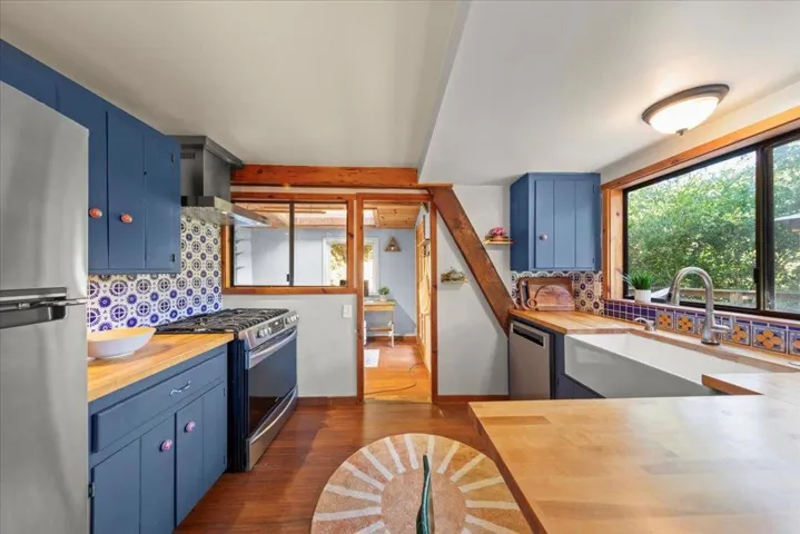 65 Hitchcock, Carmel Valley, California 93924