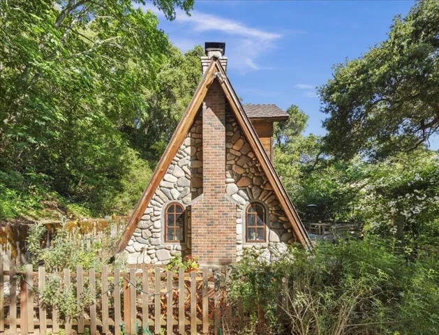 65 Hitchcock, Carmel Valley, California 93924