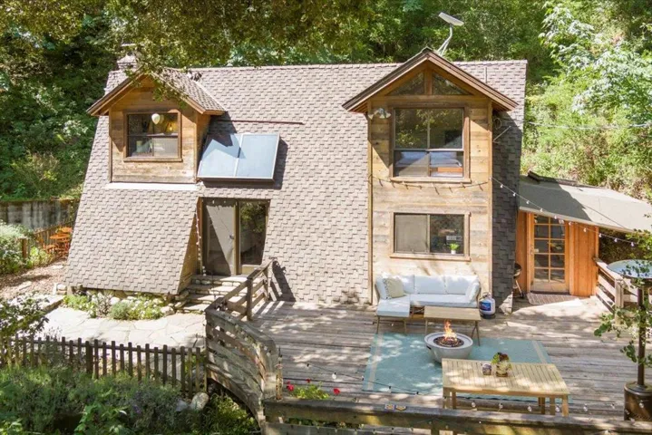 65 Hitchcock, Carmel Valley, California 93924