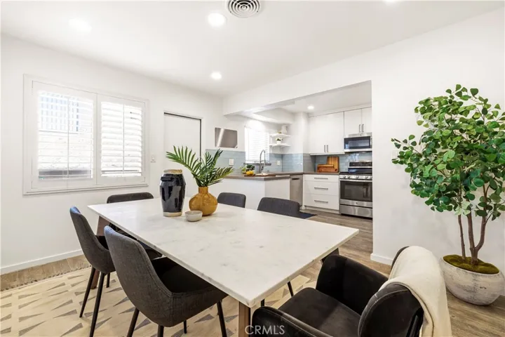 14238 Dickens 4, Sherman Oaks, California 91423