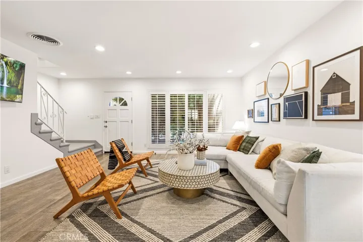 14238 Dickens 4, Sherman Oaks, California 91423