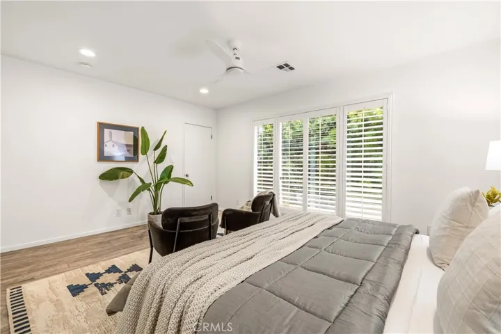 14238 Dickens 4, Sherman Oaks, California 91423