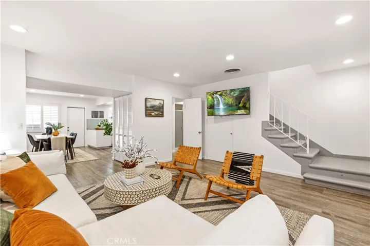 14238 Dickens 4, Sherman Oaks, California 91423