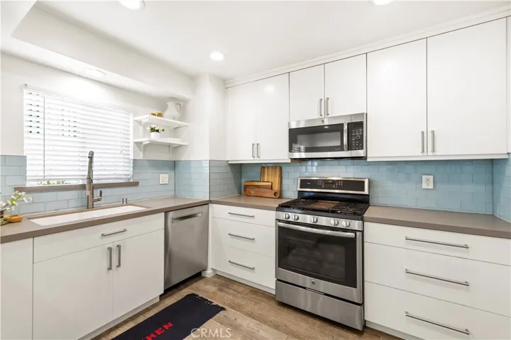 14238 Dickens 4, Sherman Oaks, California 91423