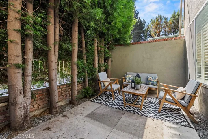 14238 Dickens 4, Sherman Oaks, California 91423