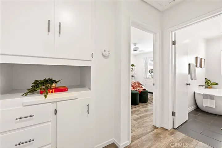 14238 Dickens 4, Sherman Oaks, California 91423