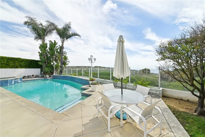 16 Tidal Surf, Newport Coast, California 92657