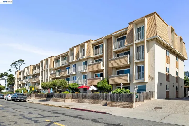 933 Shorline Drive 306, Alameda, California 94501