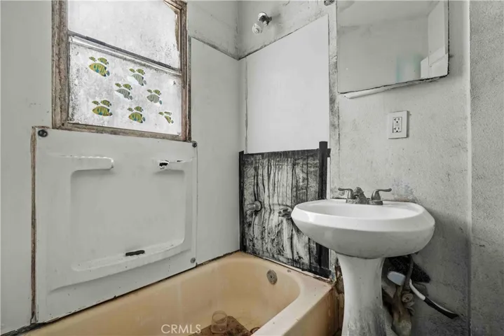 1023 De Garmo Drive, Los Angeles, California 90063